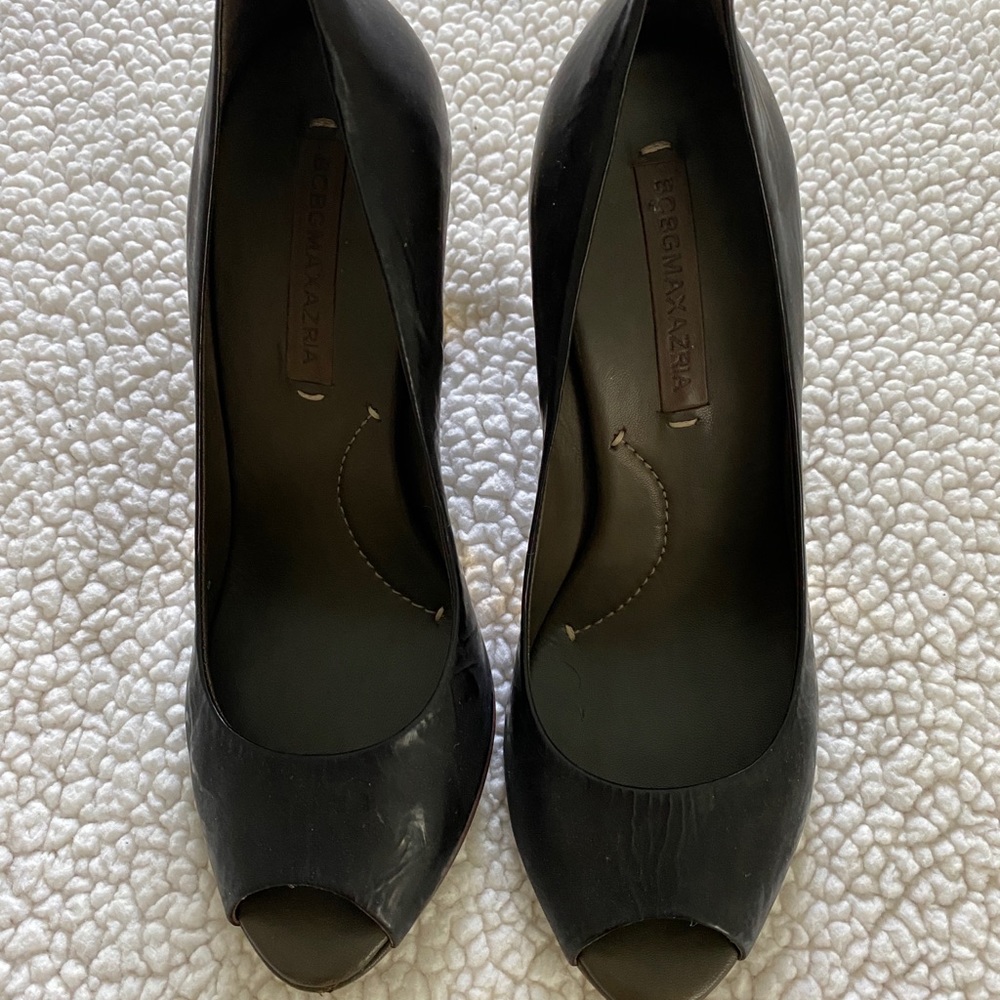 BCBG MA Wedges